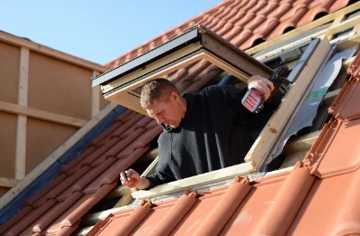 Pose de fenêtres de toit Velux à Guessling-Hémering